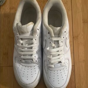 Nike White Low-Top Sneakers with Leather Finish